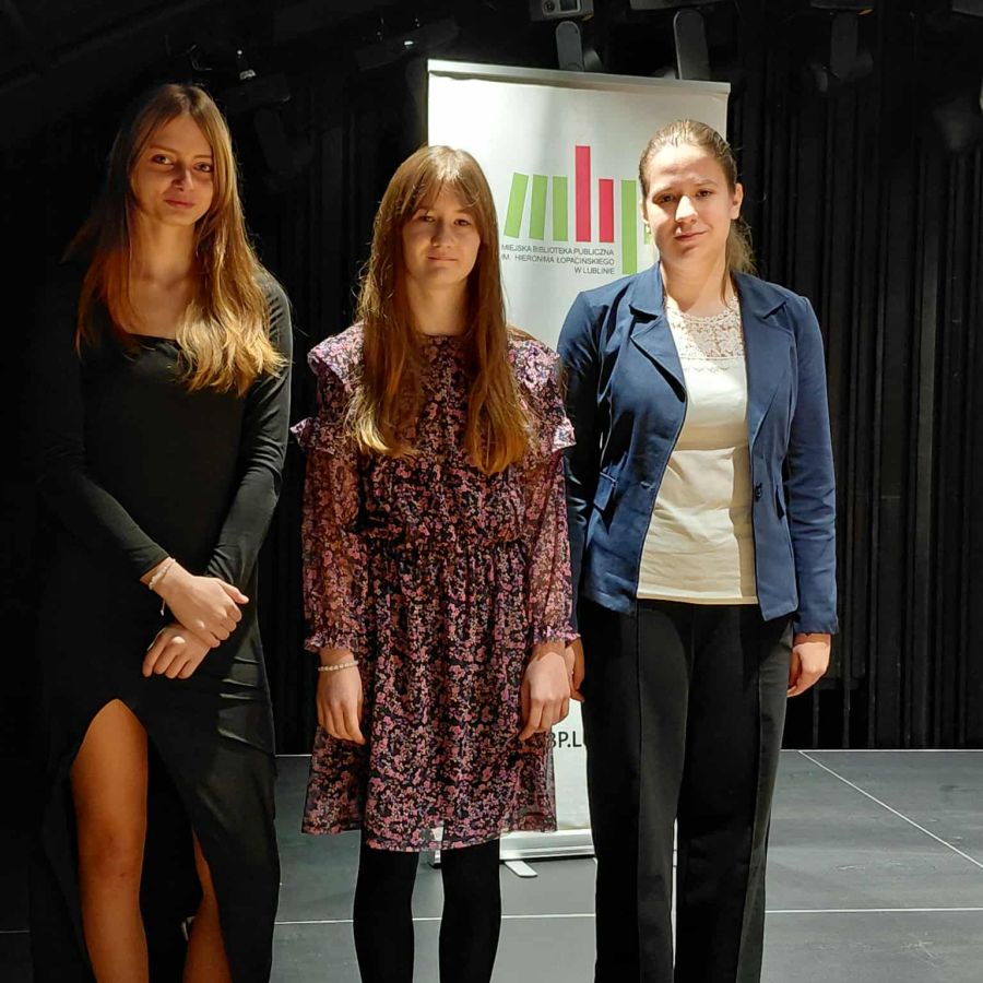 Uczestniczki Konkursu Mówienia wierszem i prozą