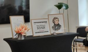 dekoracja na Narodowe czytanie